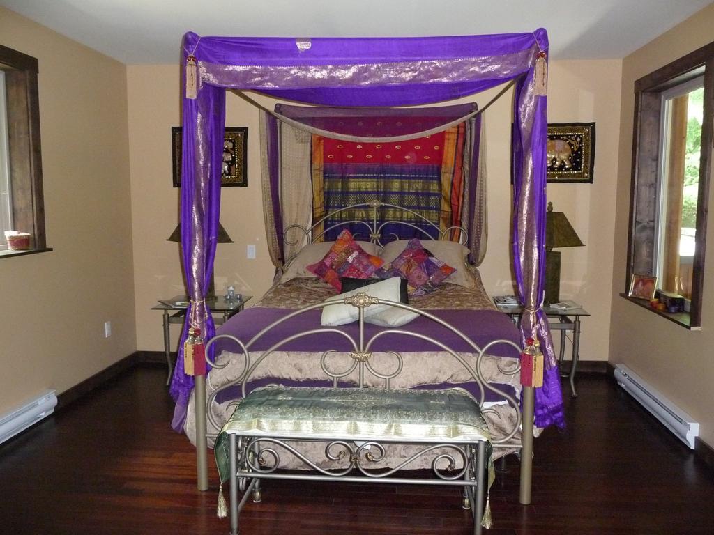 Davis Brook Retreat Bed & Breakfast Сешелт Екстериор снимка