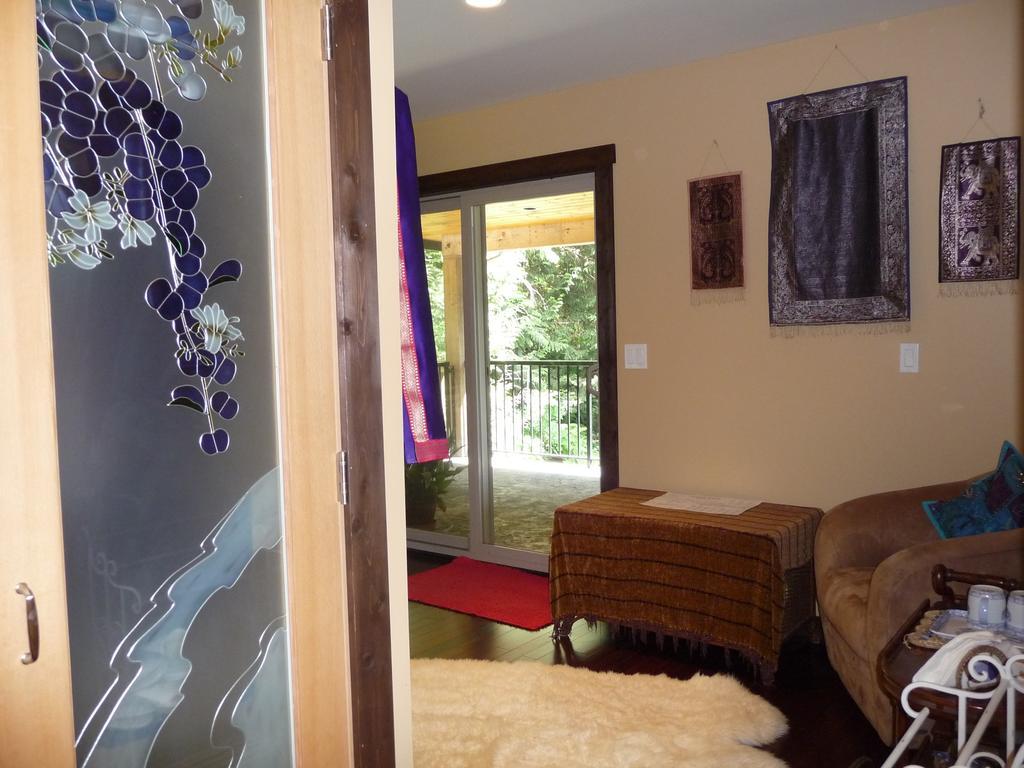 Davis Brook Retreat Bed & Breakfast Сешелт Екстериор снимка