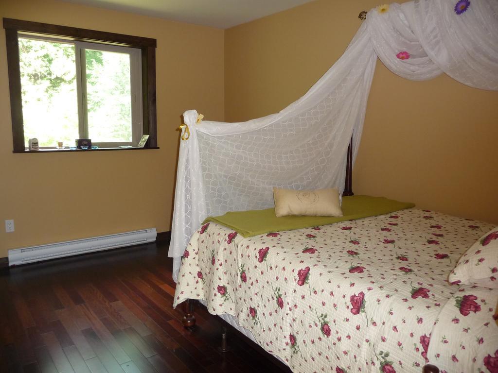 Davis Brook Retreat Bed & Breakfast Сешелт Екстериор снимка