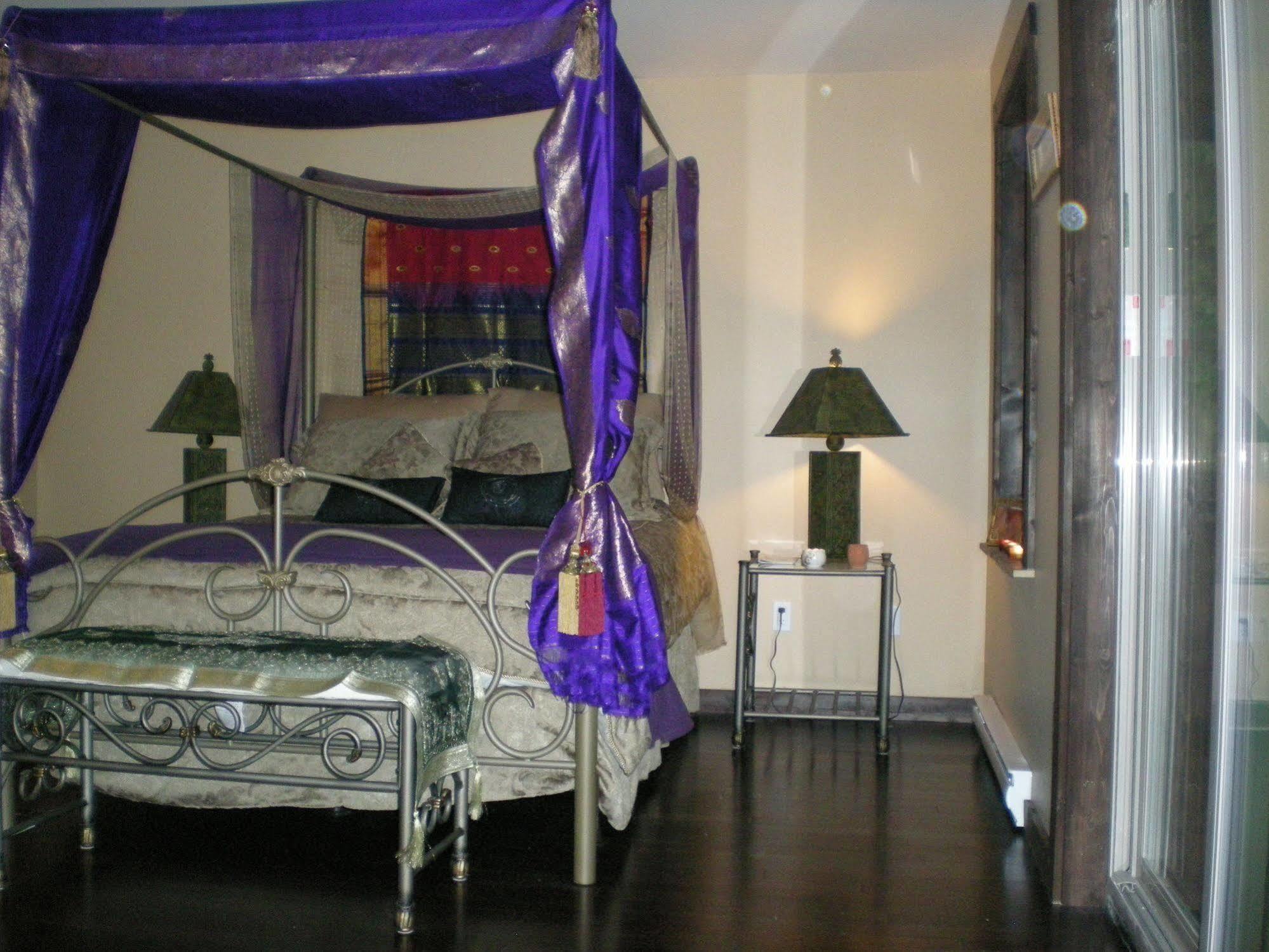 Davis Brook Retreat Bed & Breakfast Сешелт Екстериор снимка